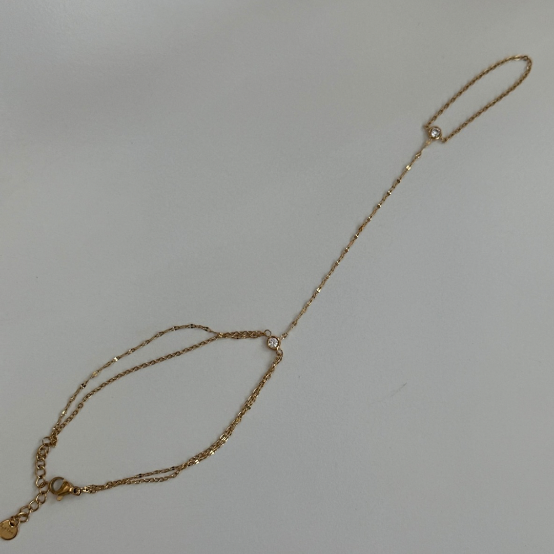 Celeste Handchain
